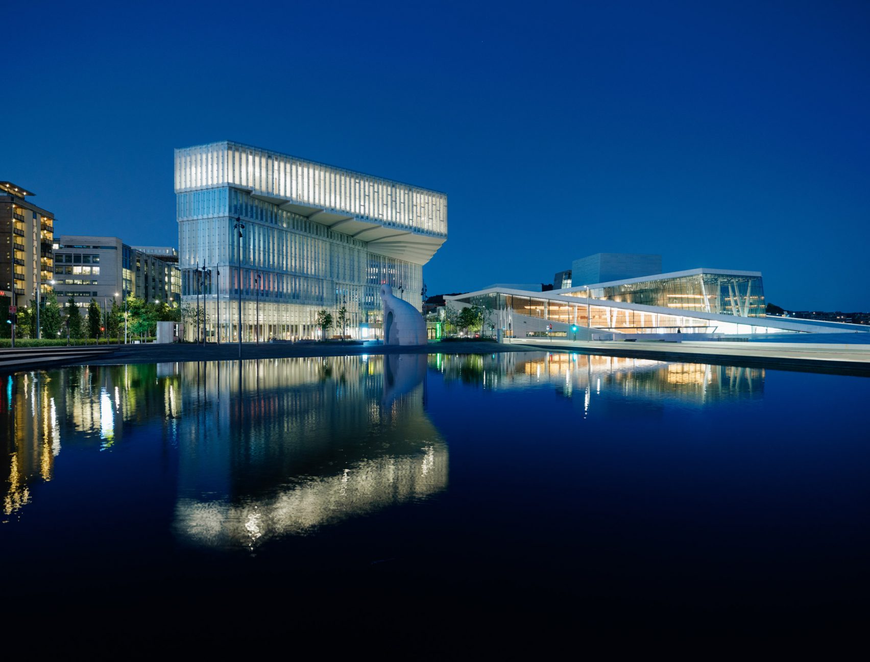 deichman-bj-rvika-library-oslo-lundhagem-atelier-oslo-architects_dezeen_2364_col_17-1704x1297.jpg