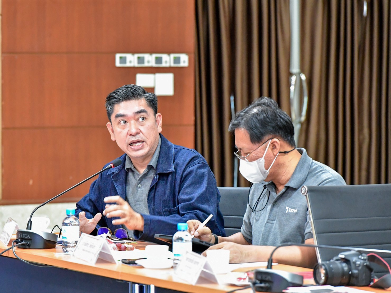 LINE_ALBUM_ประชุมปรึกษาหารือ_๒๒๑๑๒๓_26.jpg