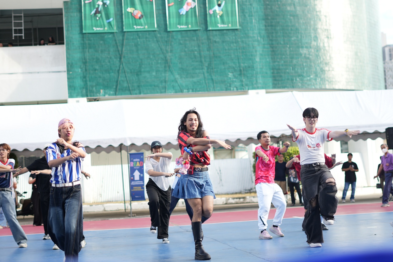 บรรยากาศด้านหน้า2.jpg